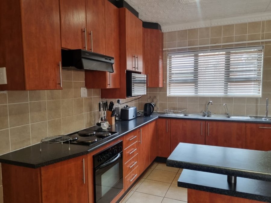 3 Bedroom Property for Sale in Strelitzia Park Eastern Cape